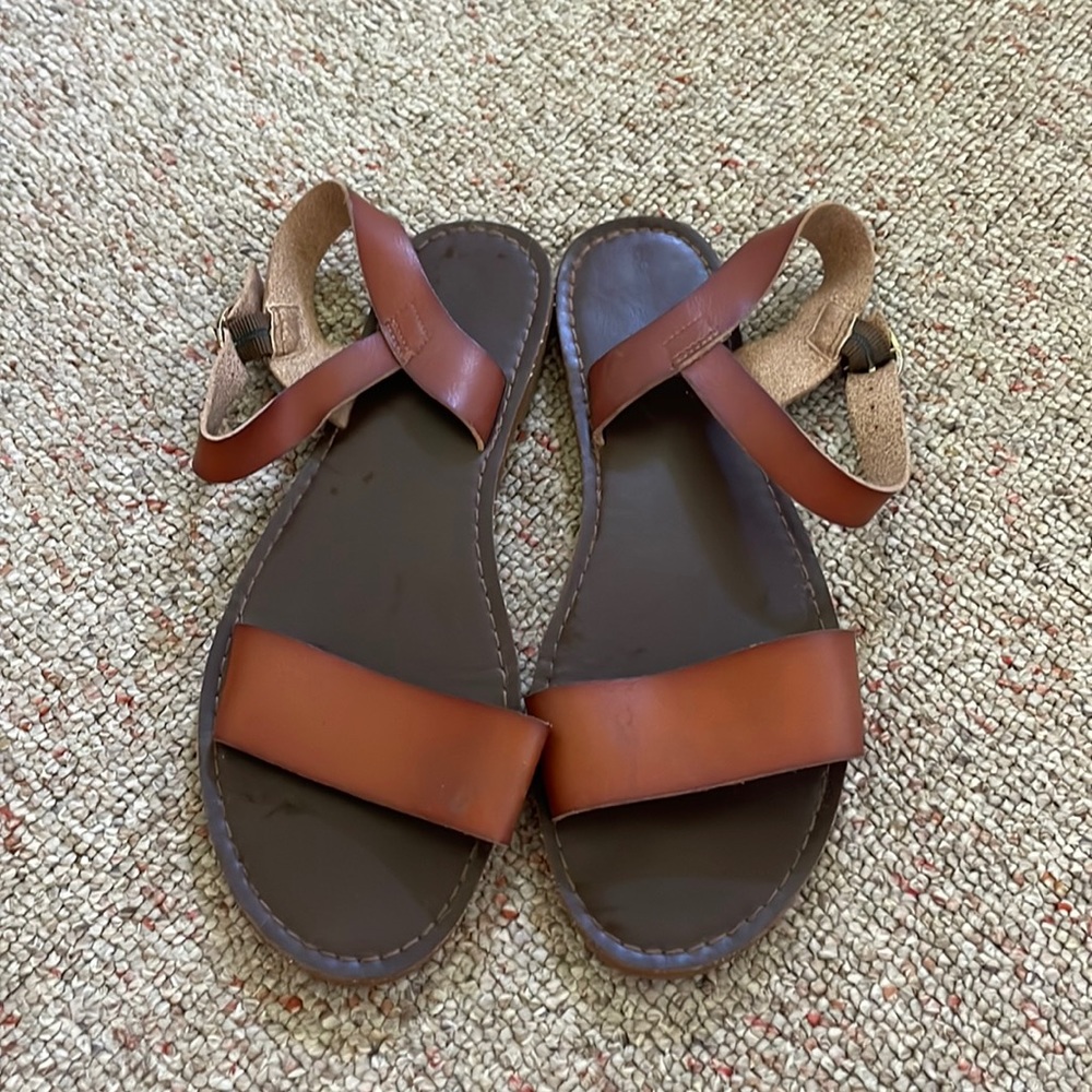 NWOT brown sandals